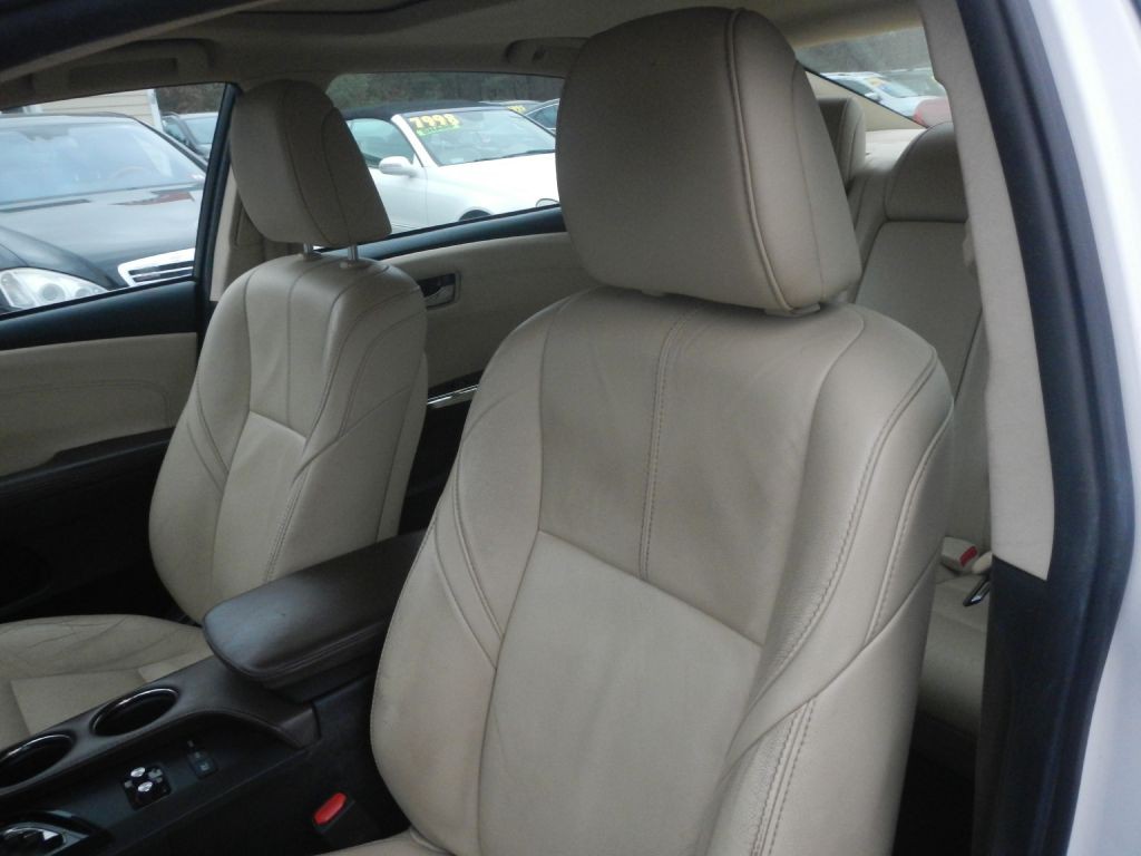 2015 Toyota Avalon Image 44