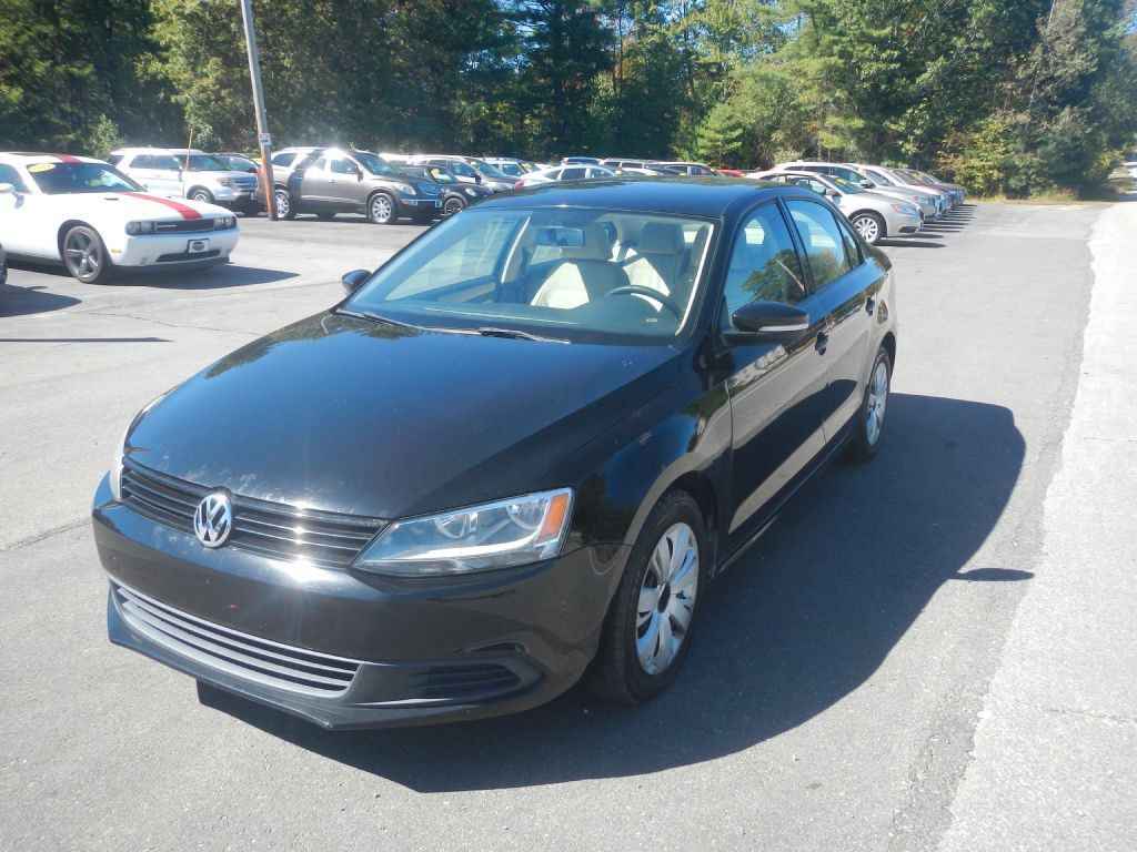 2011 Volkswagen Jetta Image 1