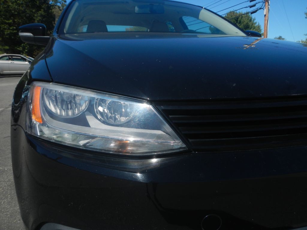 2011 Volkswagen Jetta Image 8