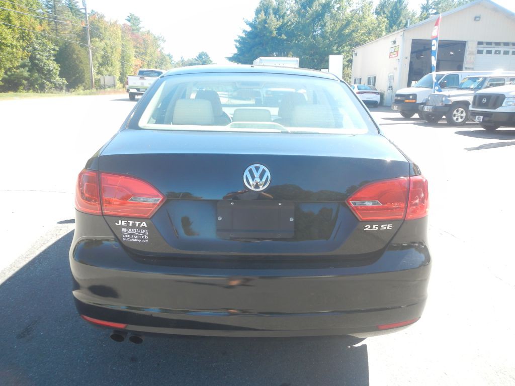 2011 Volkswagen Jetta Image 26