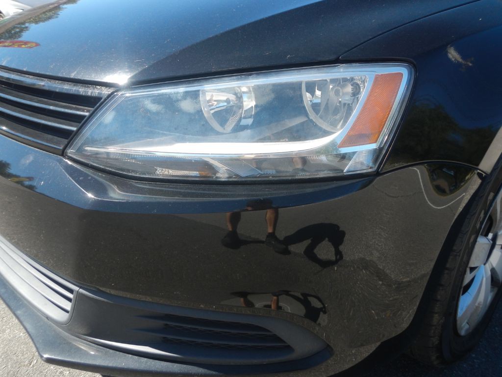 2011 Volkswagen Jetta Image 28