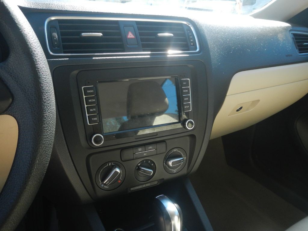 2011 Volkswagen Jetta Image 43