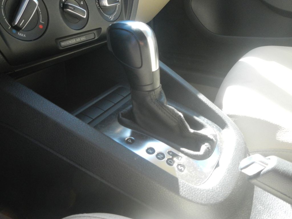 2011 Volkswagen Jetta Image 44