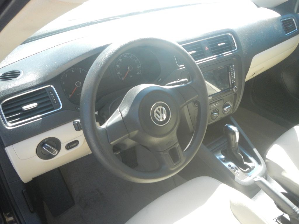 2011 Volkswagen Jetta Image 45