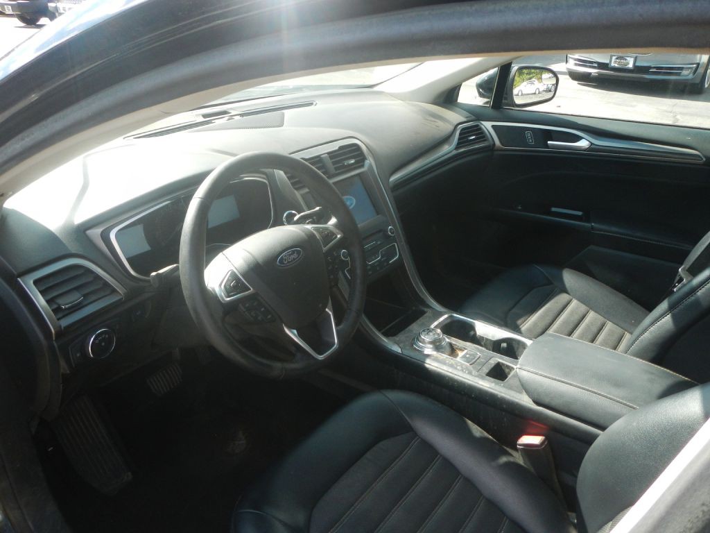 2017 Ford Fusion Image 3
