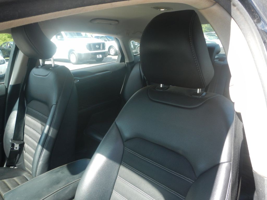 2017 Ford Fusion Image 4