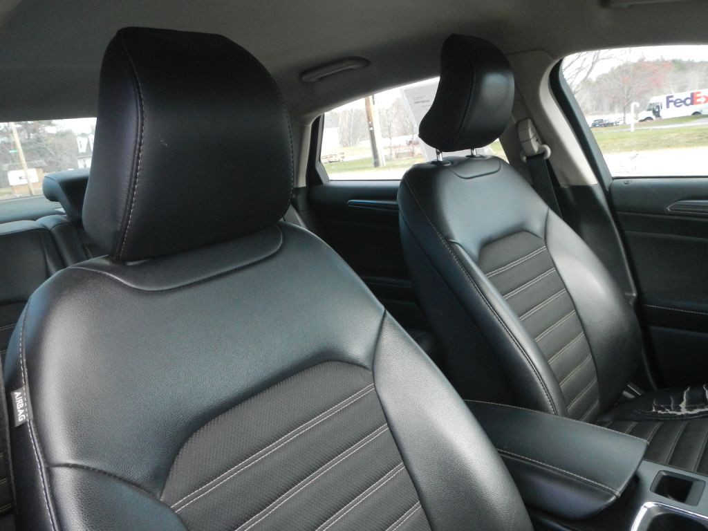 2017 Ford Fusion Image 3