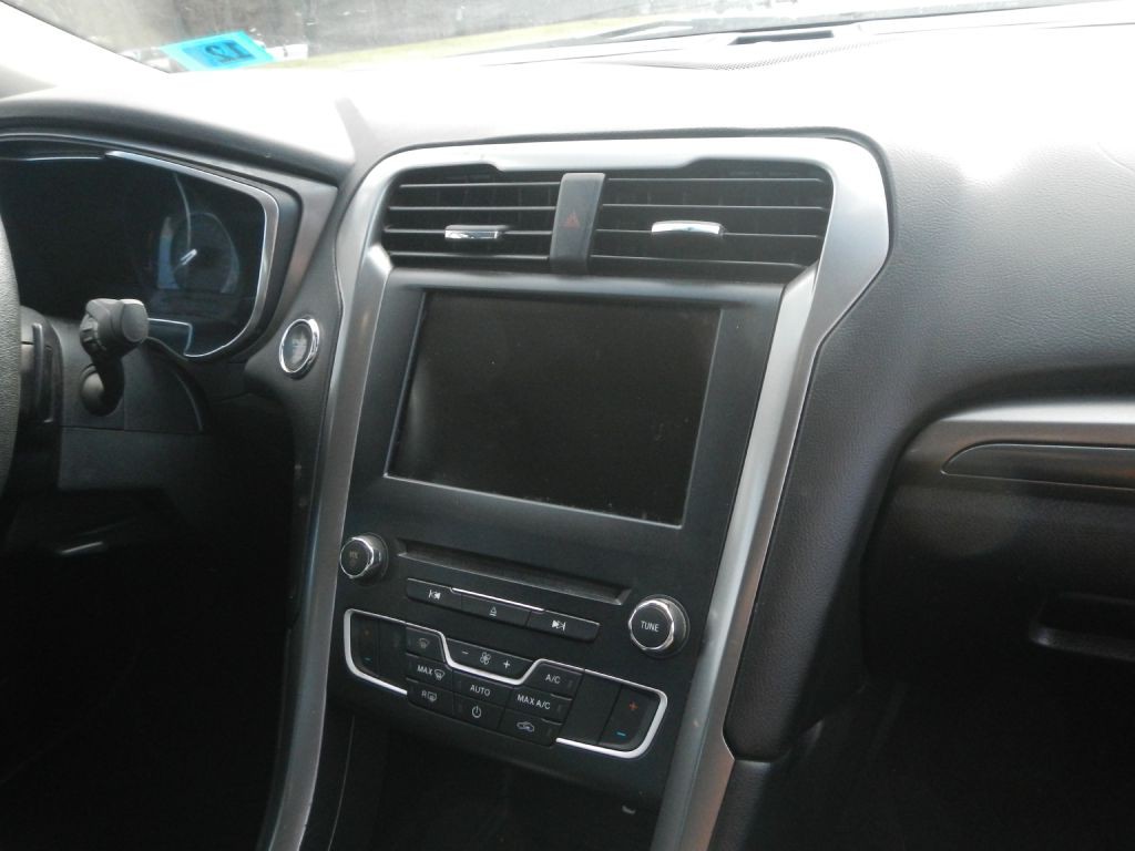 2017 Ford Fusion Image 17