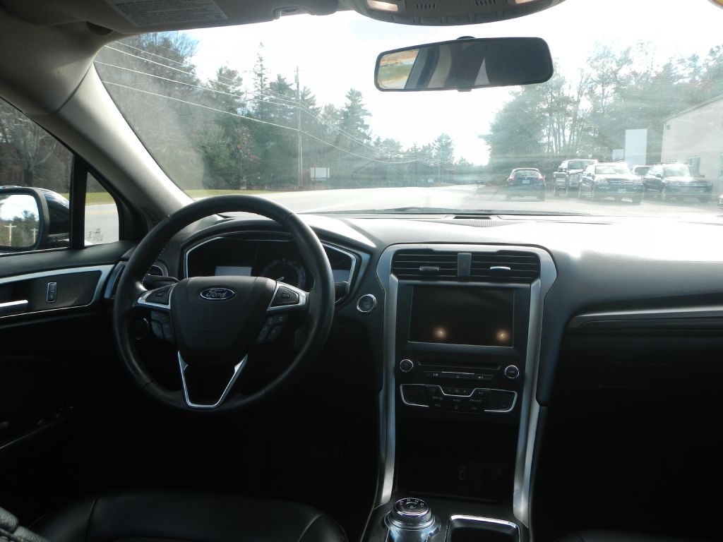 2017 Ford Fusion Image 20