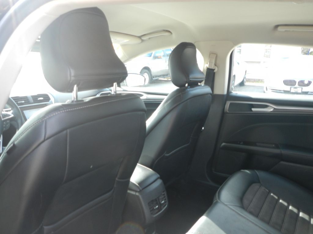 2017 Ford Fusion Image 31