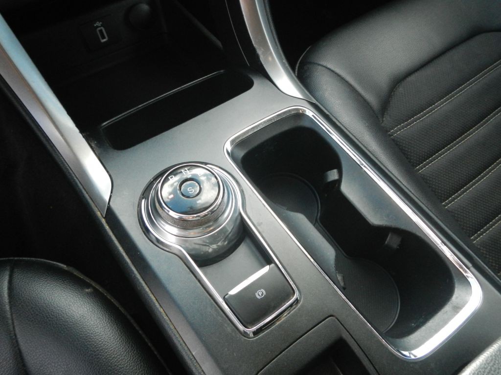 2017 Ford Fusion Image 37