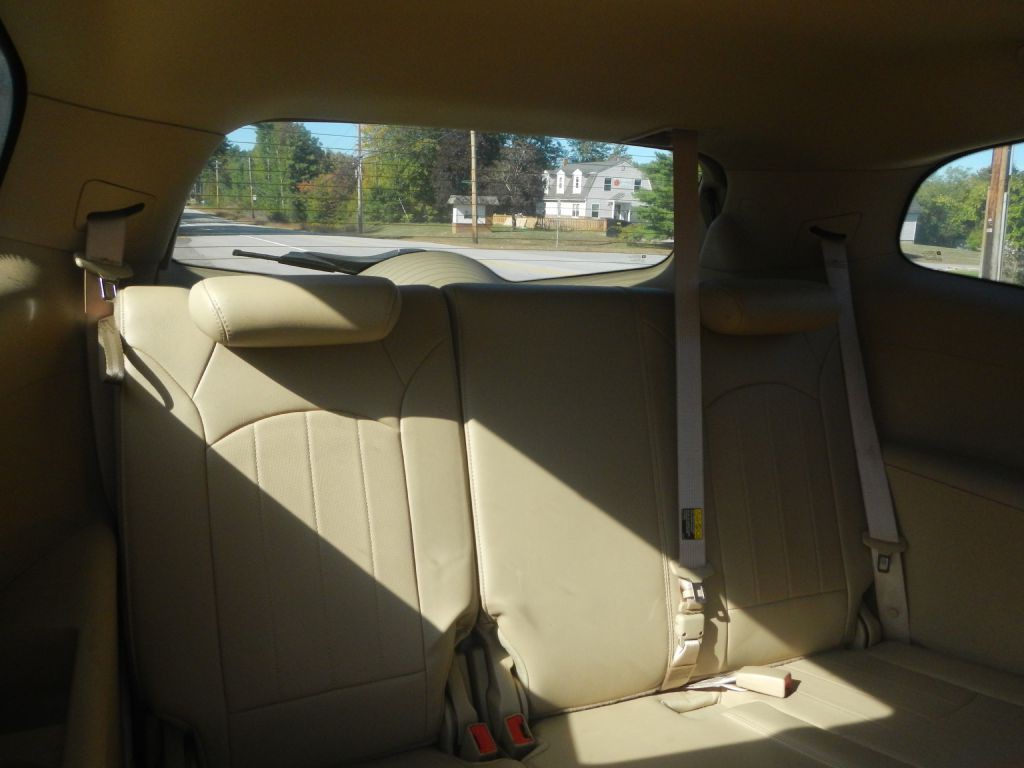 2012 Buick Enclave Image 35