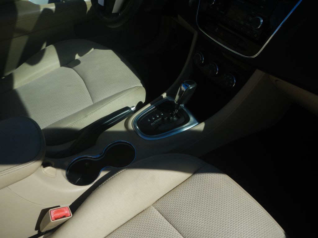 2014 Chrysler 200 Image 18