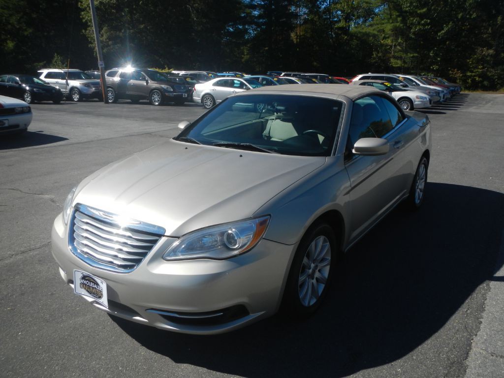2014 Chrysler 200 Image 37