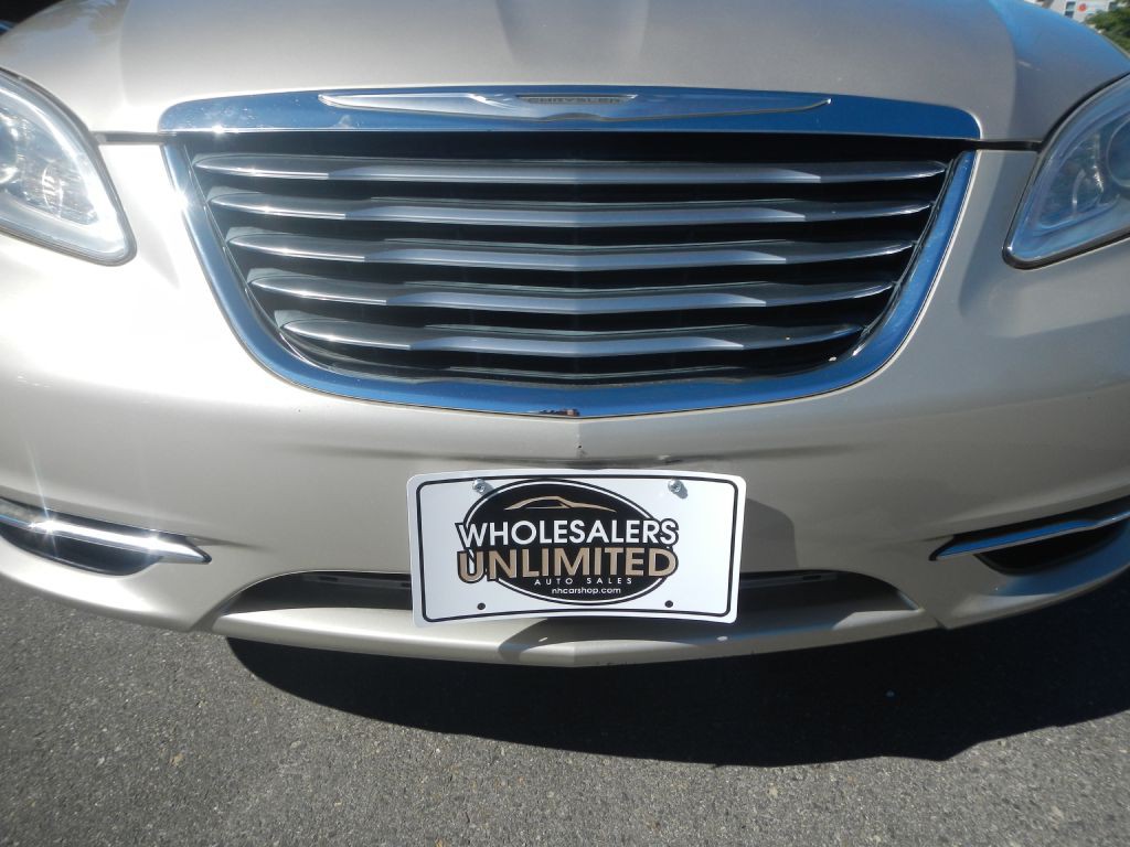 2014 Chrysler 200 Image 44