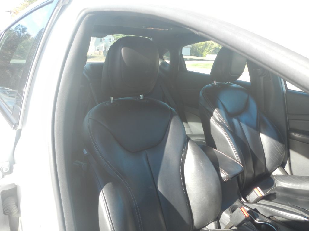 2013 Dodge Dart Image 9