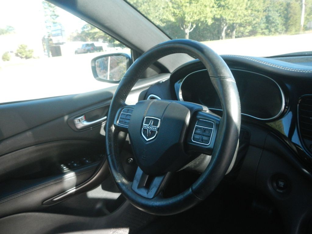 2013 Dodge Dart Image 21
