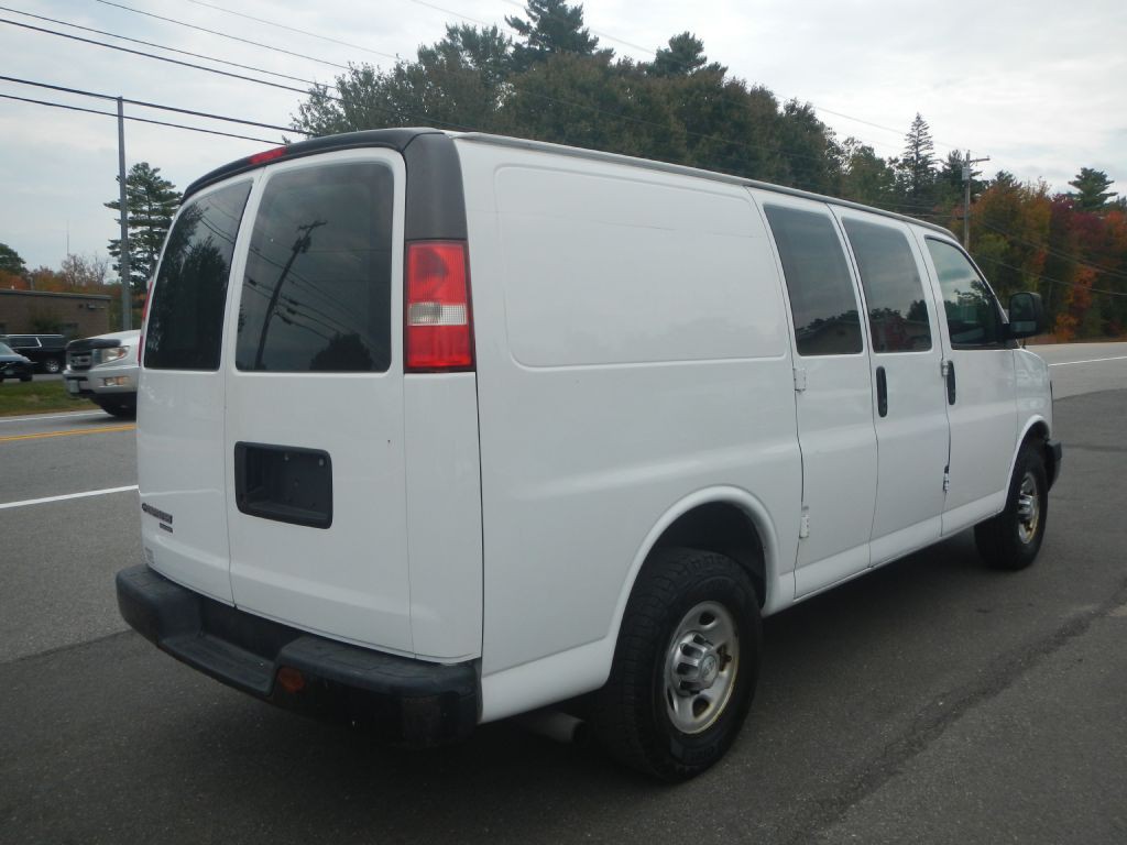 2015 Chevrolet Express Image 6