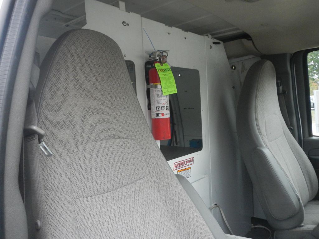 2015 Chevrolet Express Image 9