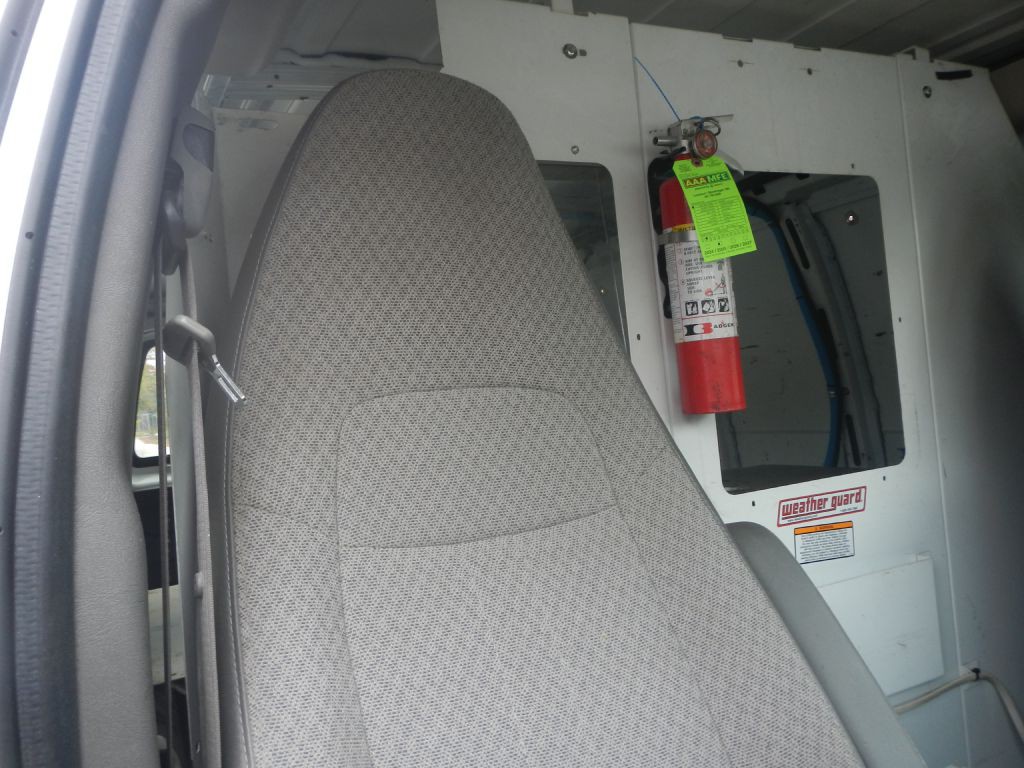 2015 Chevrolet Express Image 20