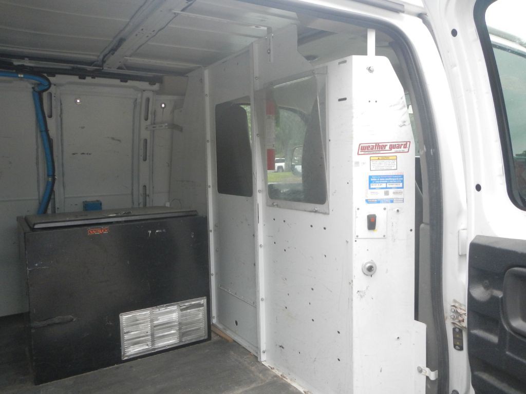 2015 Chevrolet Express Image 23