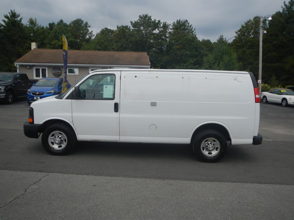 2015 Chevrolet Express Image 34