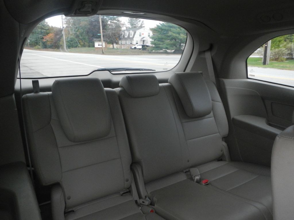 2015 Honda Odyssey Image 6