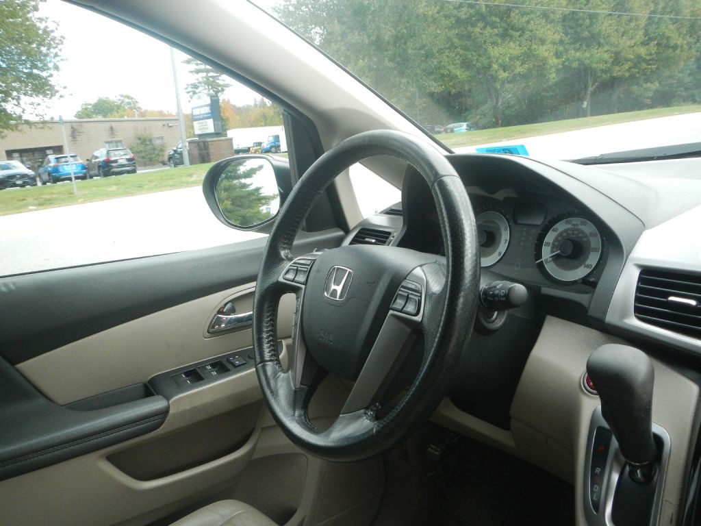 2015 Honda Odyssey Image 18
