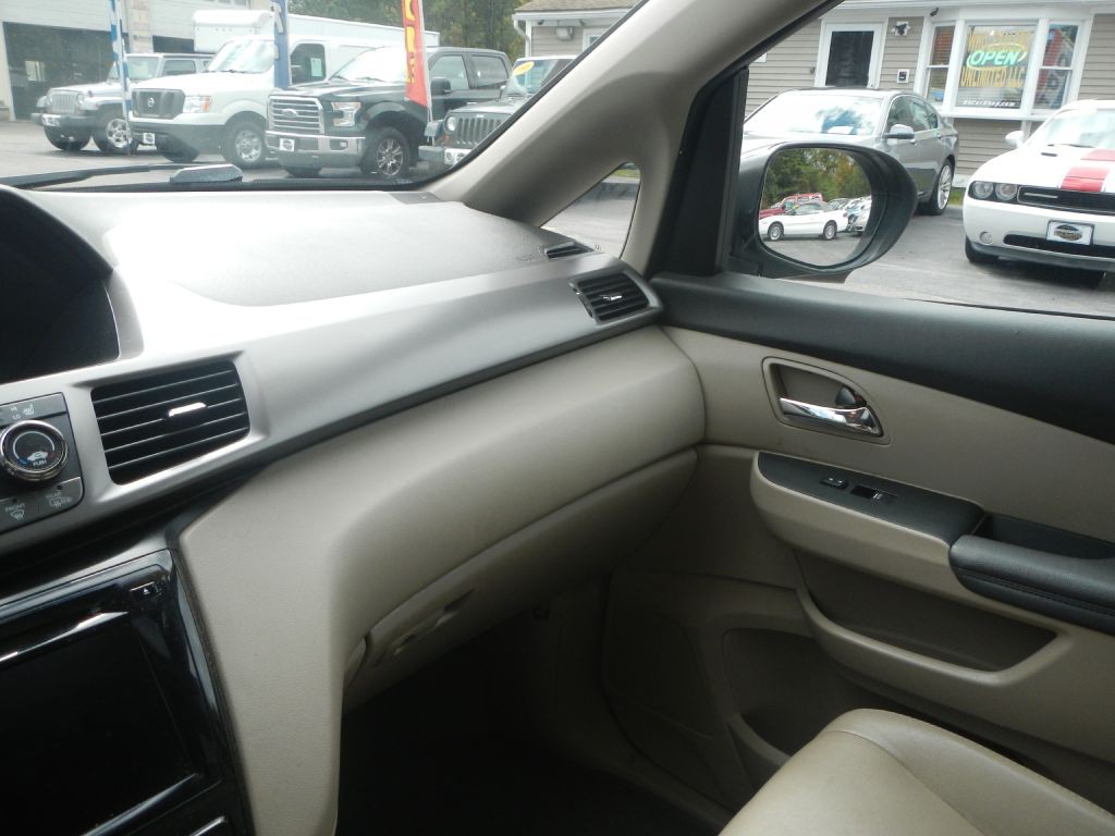 2015 Honda Odyssey Image 48