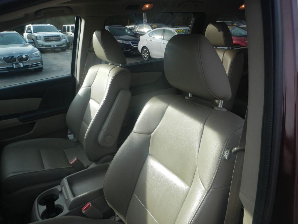 2015 Honda Odyssey Image 11