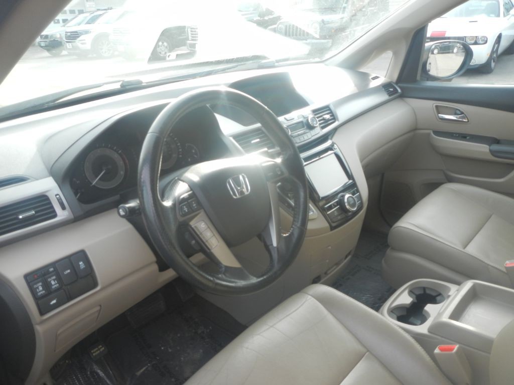 2015 Honda Odyssey Image 12