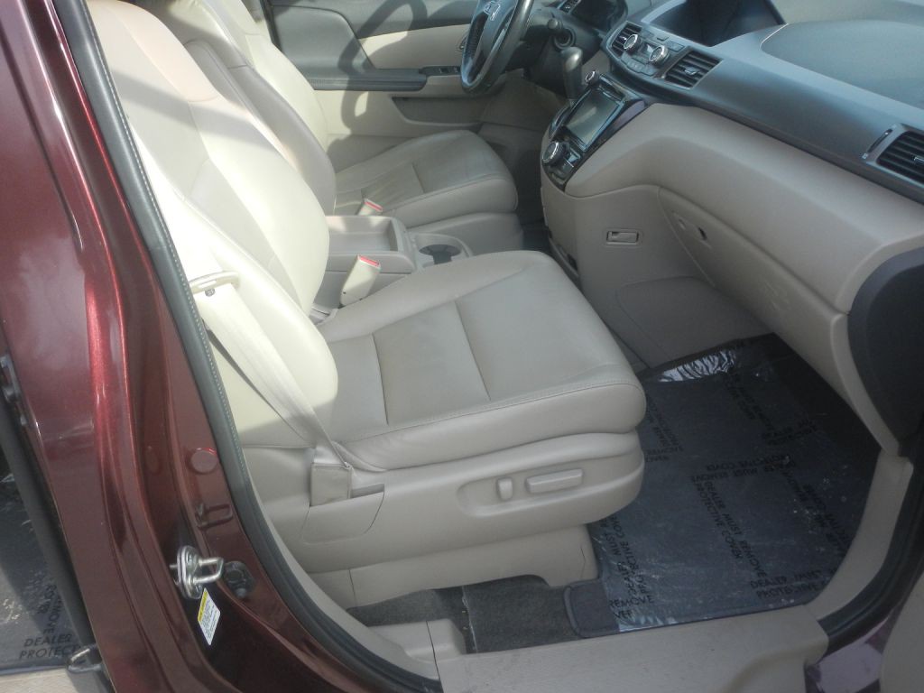 2015 Honda Odyssey Image 20