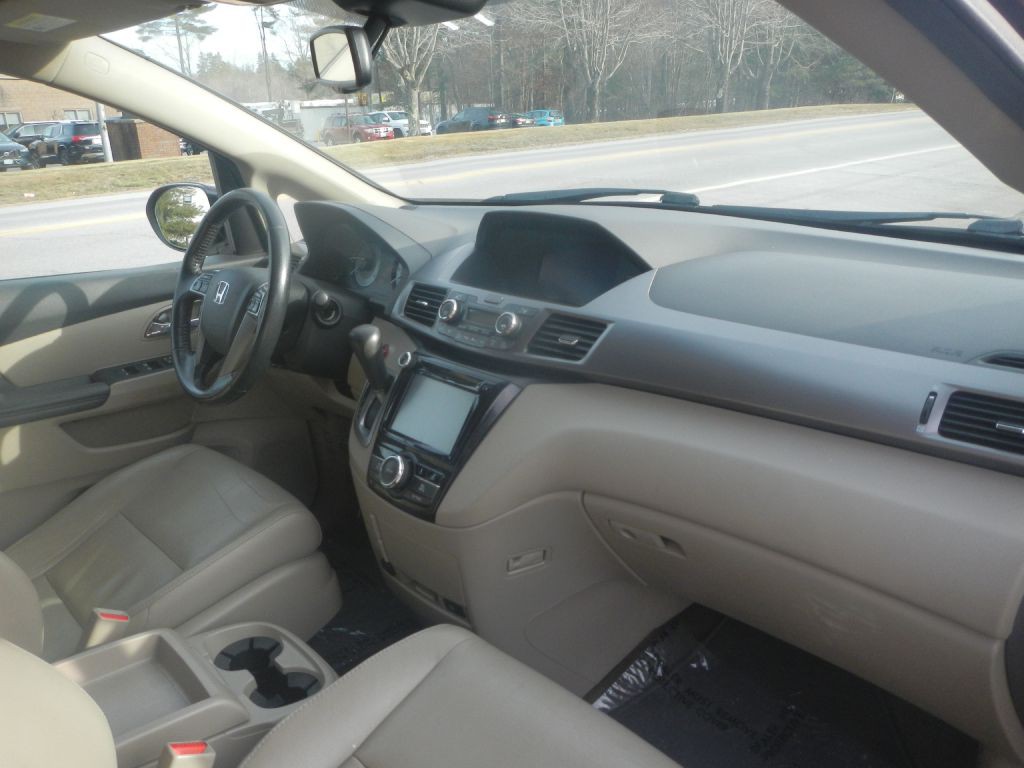 2015 Honda Odyssey Image 21