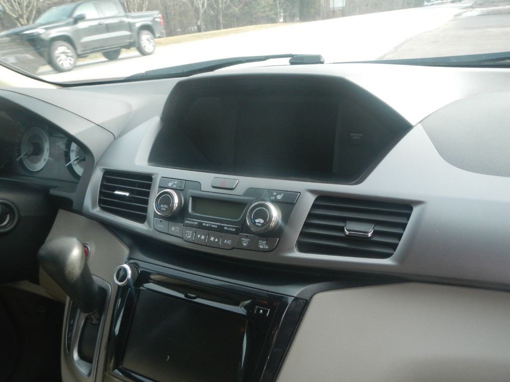 2015 Honda Odyssey Image 24