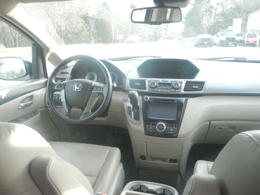 2015 Honda Odyssey Image 30