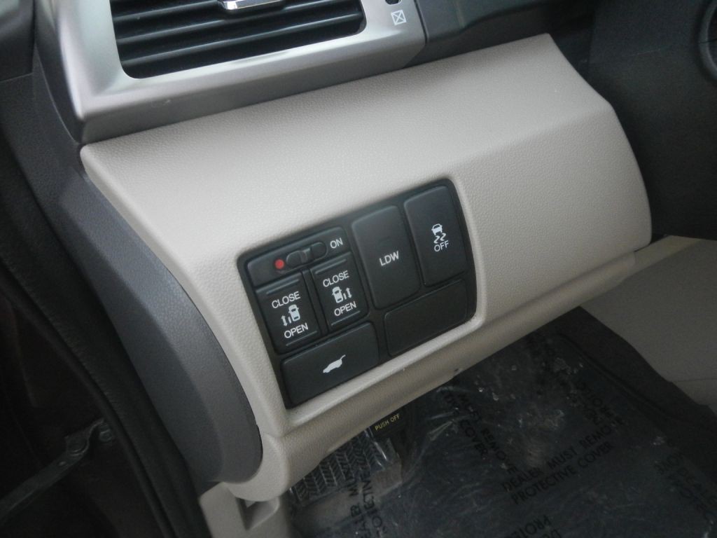 2015 Honda Odyssey Image 56