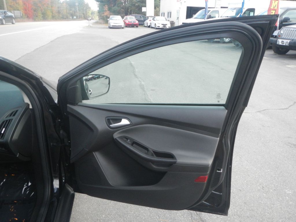 2014 Ford Focus Image 18