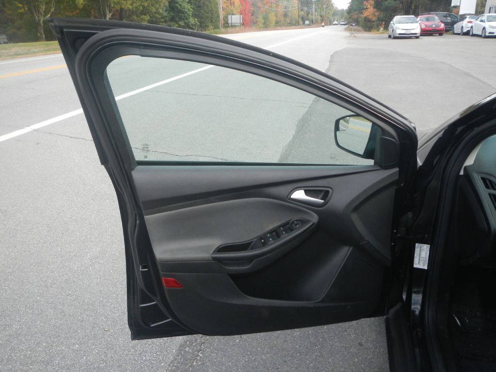 2014 Ford Focus Image 46