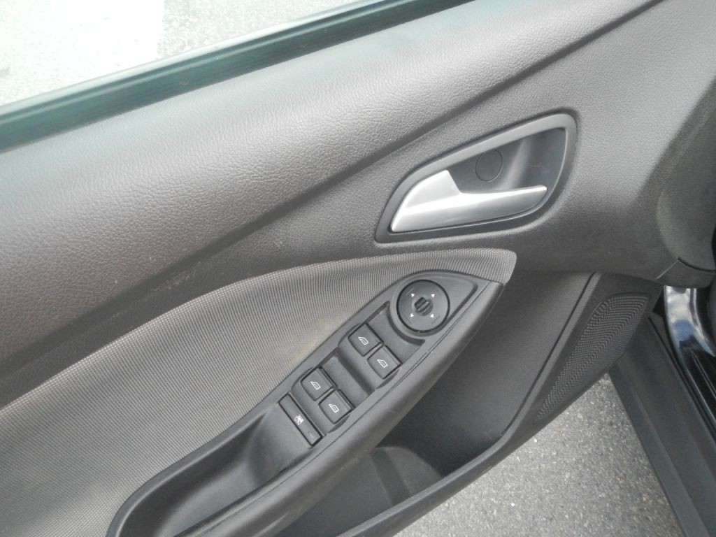 2014 Ford Focus Image 47