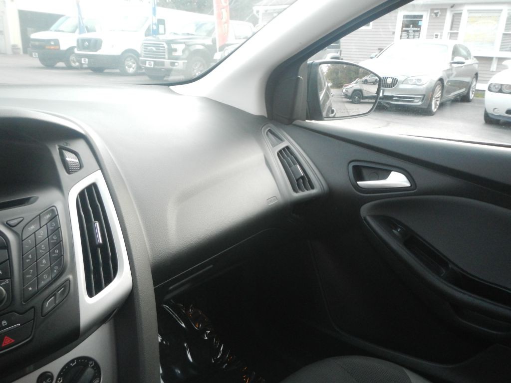 2014 Ford Focus Image 50