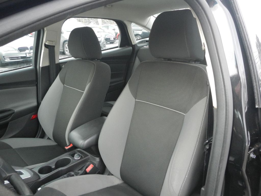 2014 Ford Focus Image 9