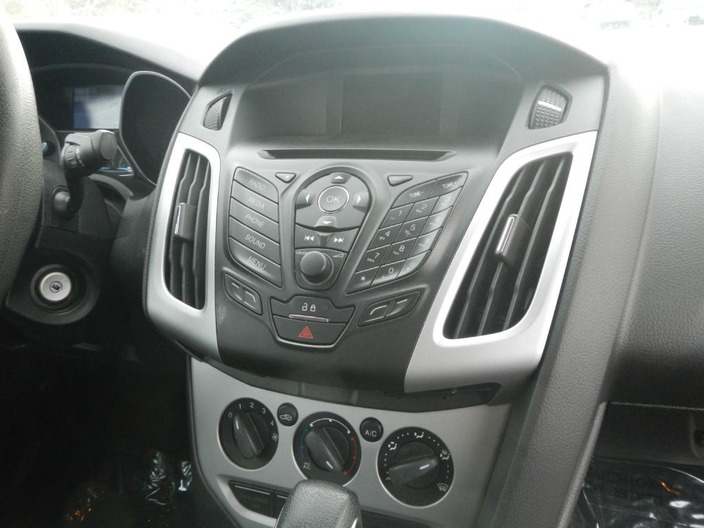 2014 Ford Focus Image 22