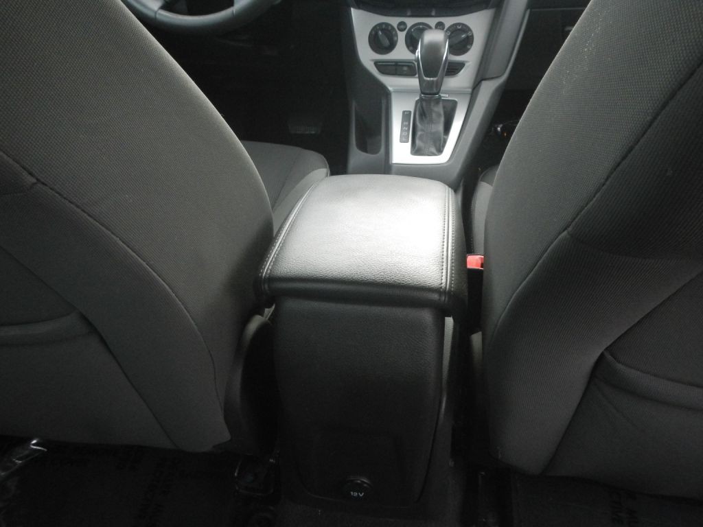 2014 Ford Focus Image 28