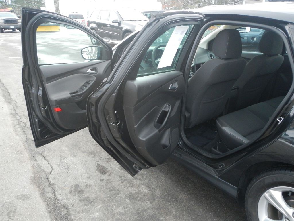 2014 Ford Focus Image 37