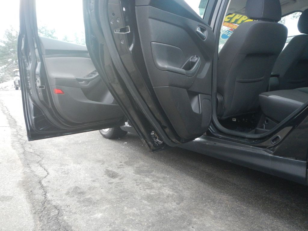 2014 Ford Focus Image 38