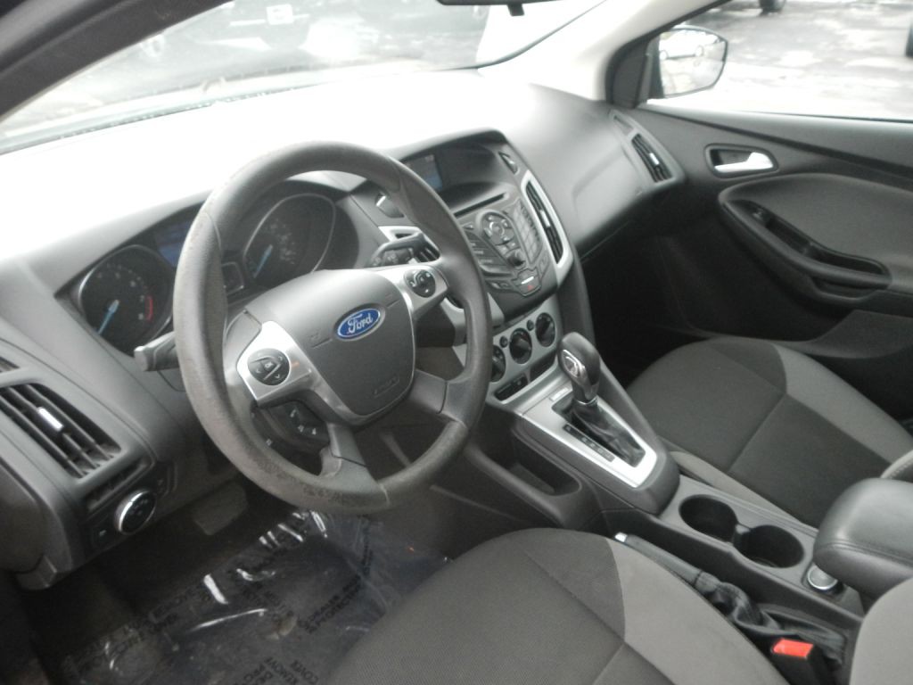 2014 Ford Focus Image 48