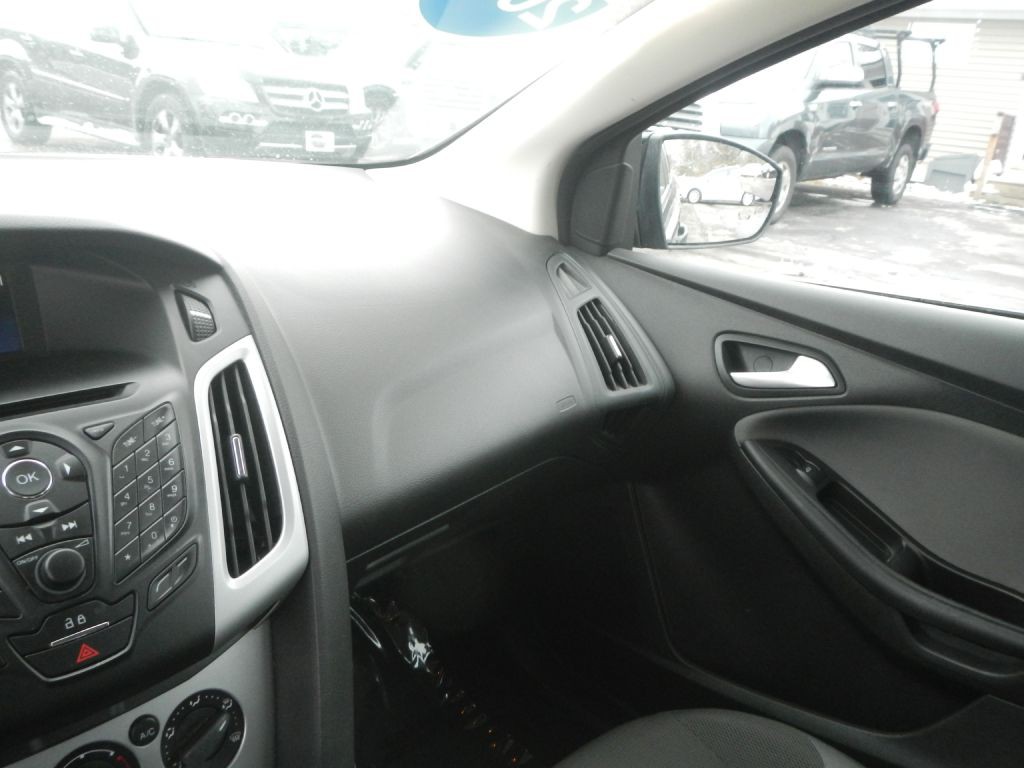 2014 Ford Focus Image 49