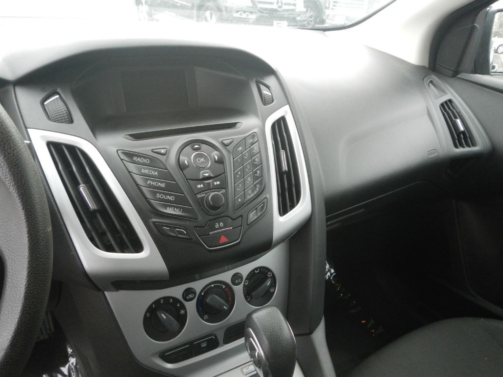 2014 Ford Focus Image 50