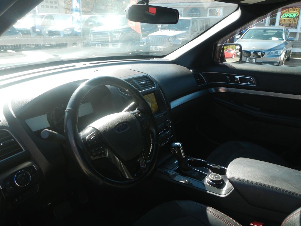 2018 Ford Explorer Image 3