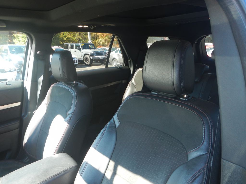 2018 Ford Explorer Image 4